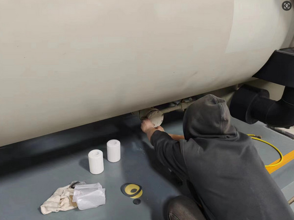 冷凍機(jī)加氟、更換濾芯